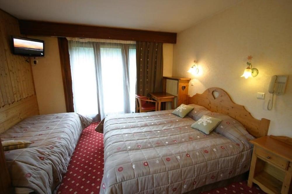 Chris-Tal Hotel Les Houches Buitenkant foto